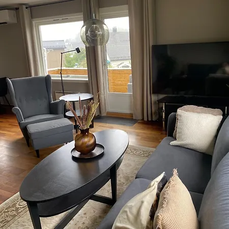 Apartment Free Parking - Workspace - Quiet Area - Balcony