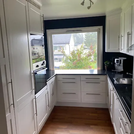 Free Parking - Workspace - Quiet Area - Balcony Appartement