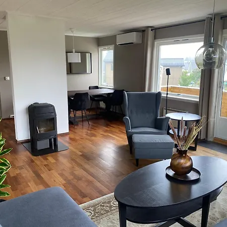 Free Parking - Workspace - Quiet Area - Balcony Jessheim
